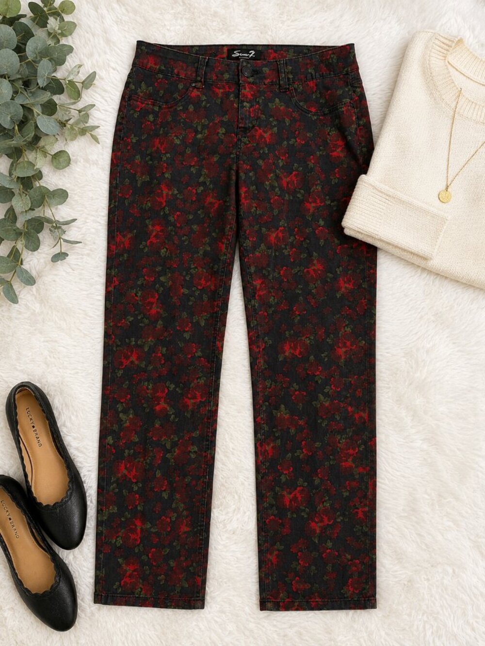 Seven7 Floral Jeans Women’s Size 12 Black Red Rose Straight Leg Pants